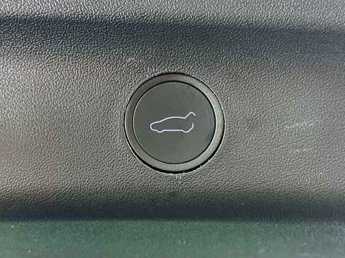 Used 2024 Tesla Model Y Long Range image 30