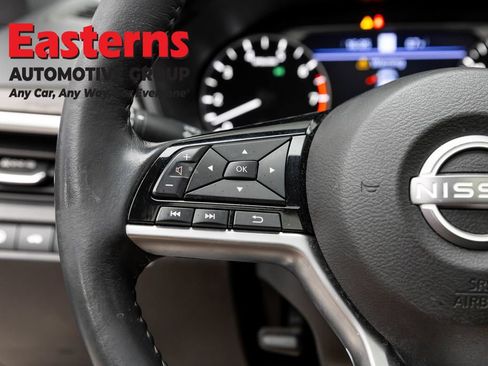 Used 2023 Nissan Altima 2.5 SL FWD image 15