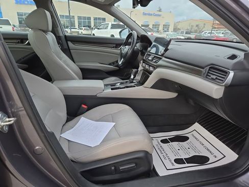 Used 2018 Honda Accord EX-L image 37