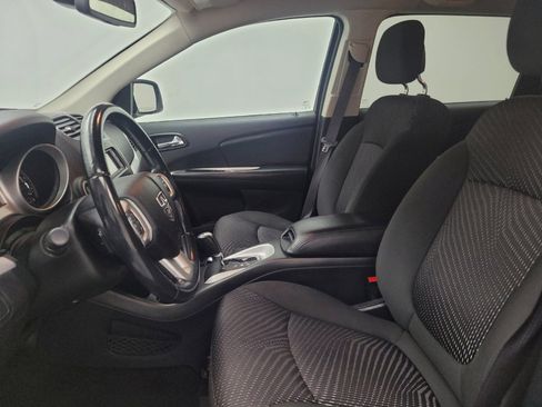 Used 2020 Dodge Journey SE w/ SE Popular Equipment Group FWD image 17