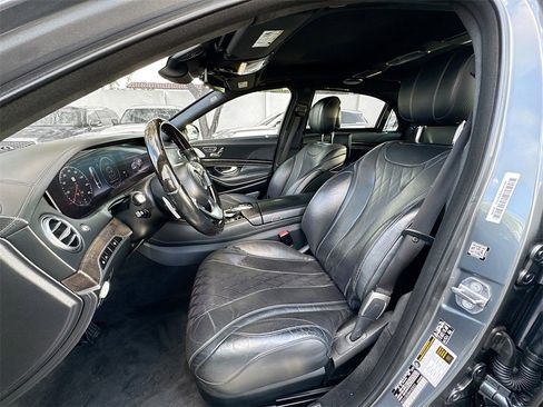 Used 2018 Mercedes-Benz S 560 4MATIC Sedan w/ Premium Package image 23