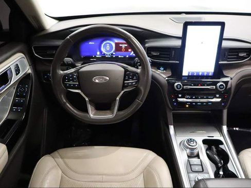 Certified 2021 Ford Explorer Platinum w/ Equipment Group 601A image 1