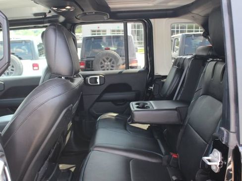 Used 2023 Jeep Wrangler Unlimited Rubicon 4xe AWD/4WD image 23