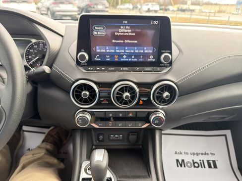 Used 2025 Nissan Sentra SV w/ Trunk Package image 12