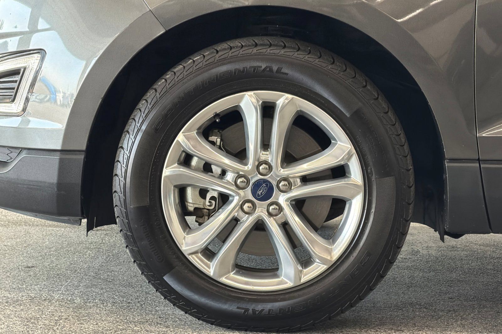 Used 2018 Ford Edge SEL w/ Equipment Group 201A AWD/4WD image 25