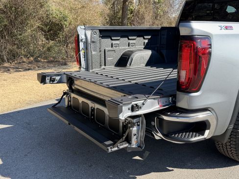 New 2026 GMC Sierra 1500 SLT w/ SLT Premium Plus Package image 16