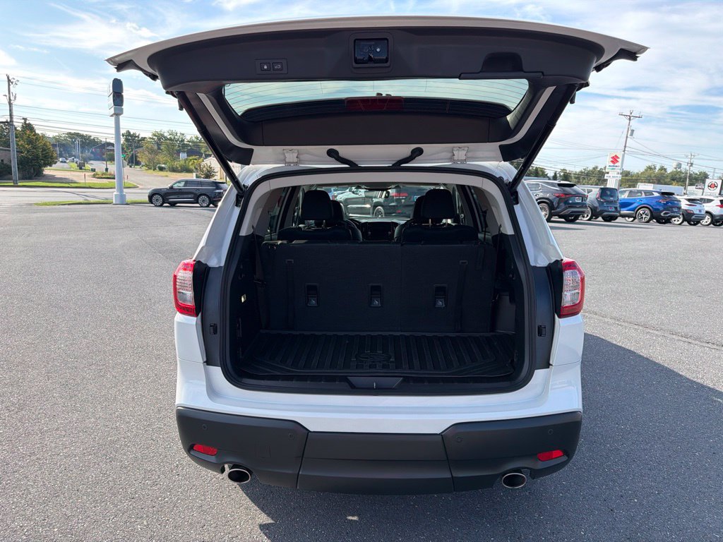 Certified 2026 Subaru Ascent Premium AWD/4WD image 16