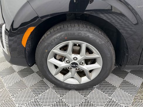 Used 2024 Kia Soul LX w/ Option Group 015 image 12