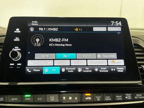 Used 2025 Honda Odyssey EX-L image 3