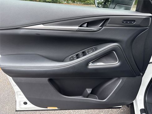 Certified 2025 INFINITI QX60 Luxe w/ Vision Package image 16