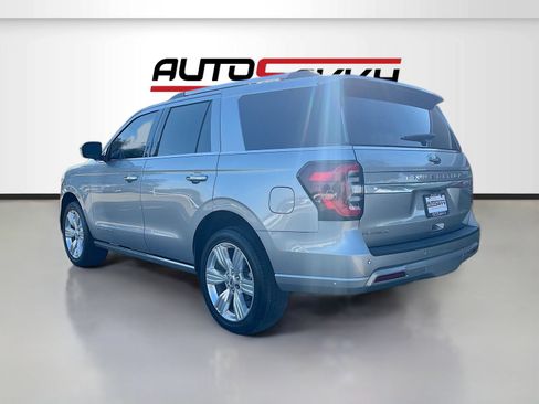 Used 2024 Ford Expedition Platinum RWD image 5