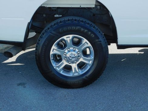 Used 2024 RAM 3500 Big Horn image 11