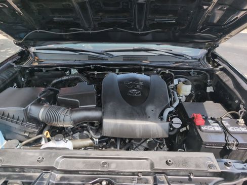 Used 2023 Toyota Tacoma TRD Sport w/ Advanced Technology Package image 29