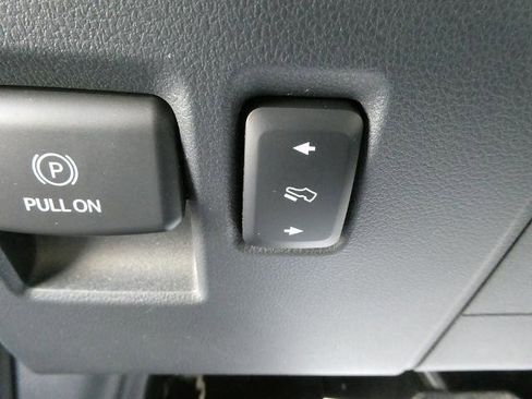 Certified 2021 Ford F150 Lariat w/ Equipment Group 502A High image 29