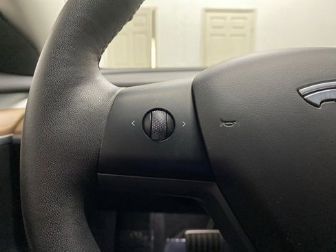 Used 2023 Tesla Model 3 Performance image 34