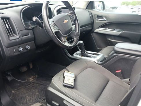 Used 2020 Chevrolet Colorado LT w/ LT Convenience Package image 5