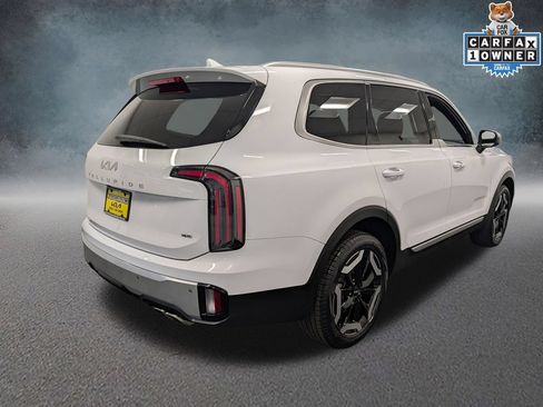 Certified 2024 Kia Telluride EX w/ EX Captain's Chair Package AWD/4WD image 5