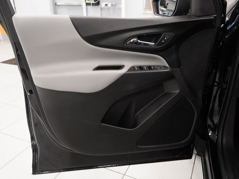 Used 2024 Chevrolet Equinox LS image 16