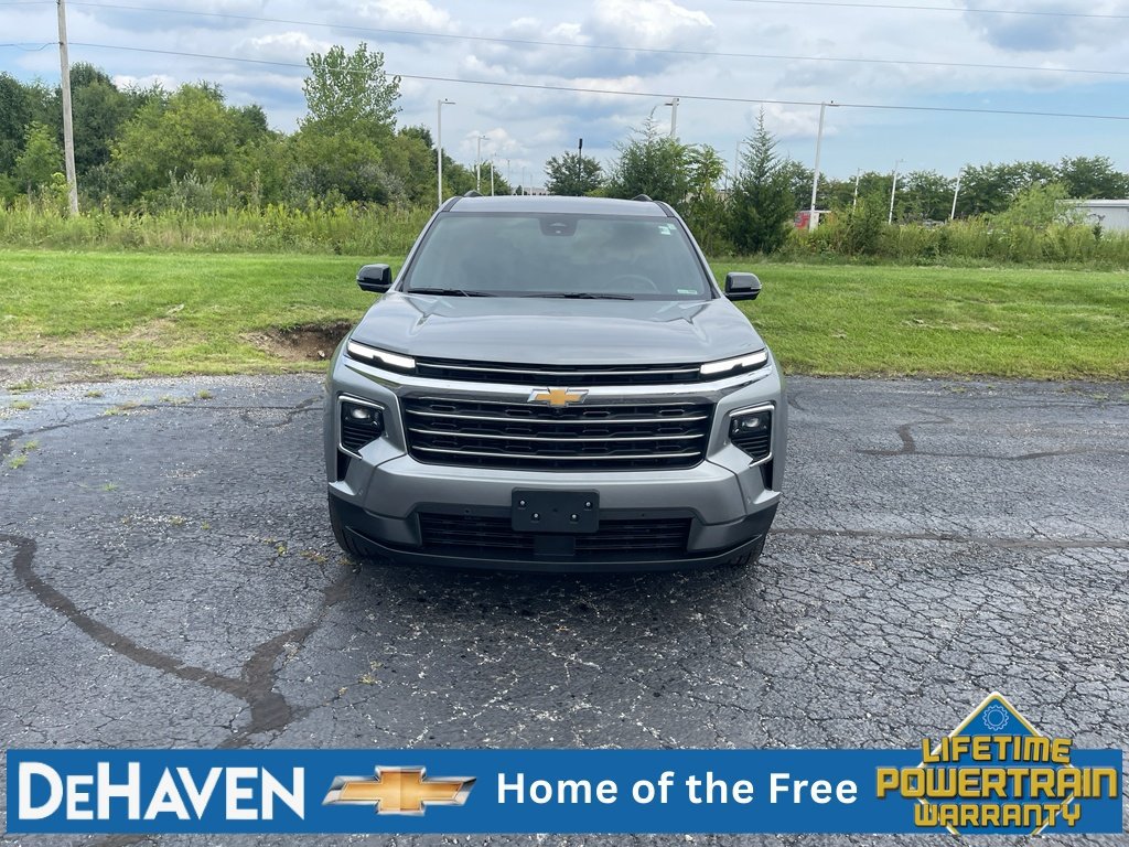 Used 2026 Chevrolet Traverse LT w/ Enhanced Driving Package AWD/4WD image 9