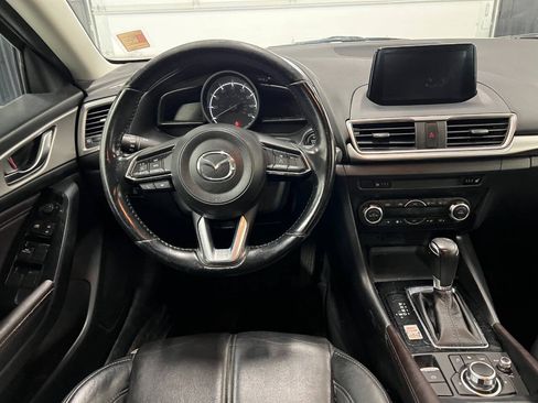 Used 2017 MAZDA MAZDA3 Touring FWD image 8