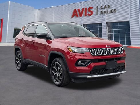 Used 2025 Jeep Compass Limited image 9