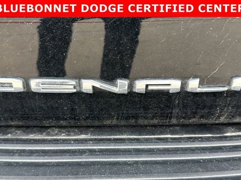 Used 2023 GMC Yukon Denali Ultimate AWD/4WD image 13