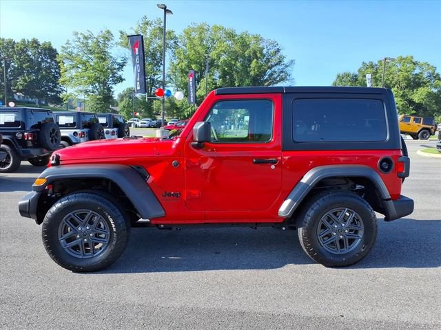 Used 2025 Jeep Wrangler Sport AWD/4WD image 10