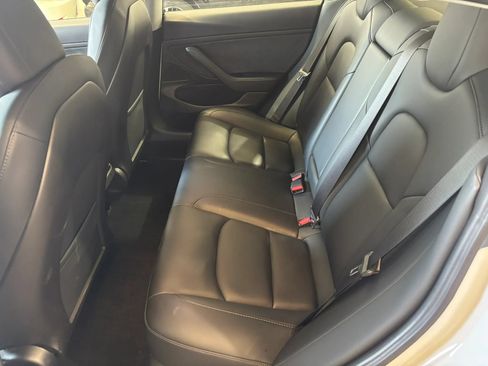 Used 2020 Tesla Model 3 Standard Range Plus RWD image 14
