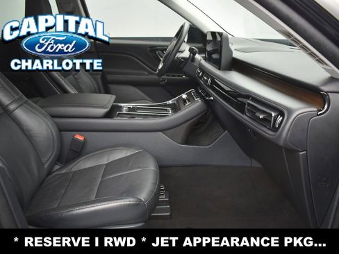 Used 2025 Lincoln Aviator Reserve w/ Jet Appearance Package image 18