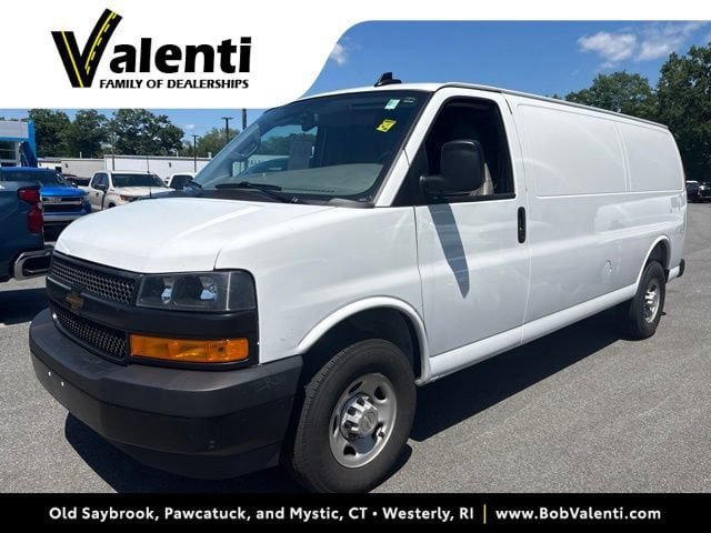 Used 2025 Chevrolet Express 2500 Extended w/ Driver Convenience Package RWD image 1