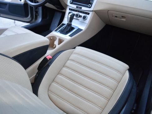 Used 2013 Volkswagen CC Sport image 40