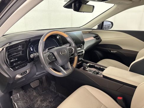 Used 2023 Lexus RX 350 Premium w/ Accessory Package (A2) AWD/4WD image 22