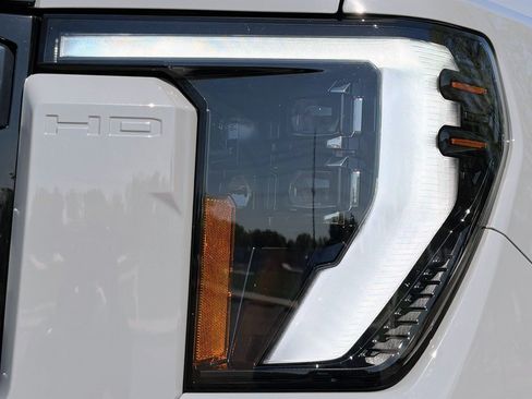 Used 2024 GMC Sierra 2500 AT4 w/ AT4 Premium Plus Package AWD/4WD image 61