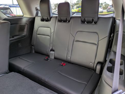 Certified 2024 Nissan Pathfinder Platinum w/ Cargo Package image 16