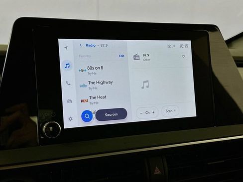 Used 2023 Toyota Prius Prime FWD image 12