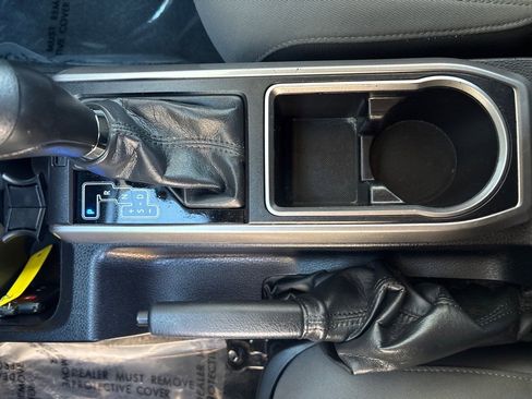 Used 2023 Toyota Tacoma SR5 image 39