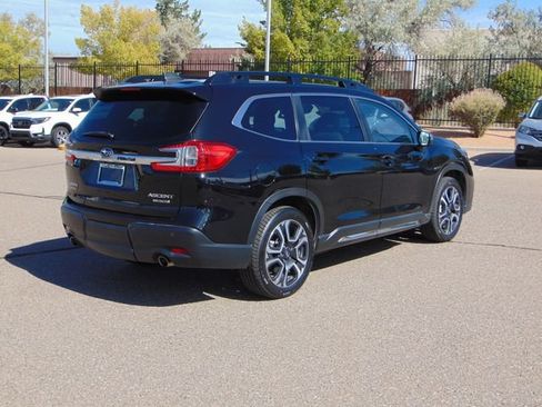 Used 2023 Subaru Ascent Limited w/ Technology Package AWD/4WD image 4
