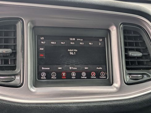 Used 2019 Dodge Challenger SXT image 16