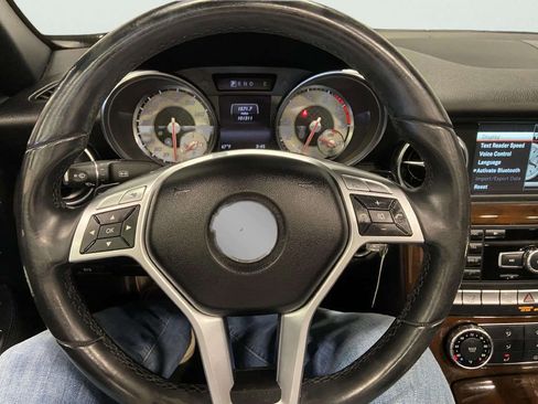 Used 2014 Mercedes-Benz SLK 250 image 32