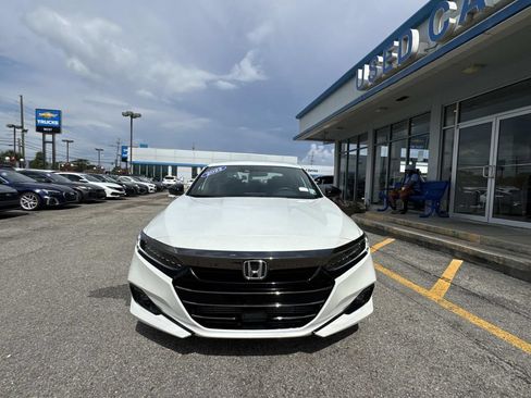 Used 2022 Honda Accord Sport image 2