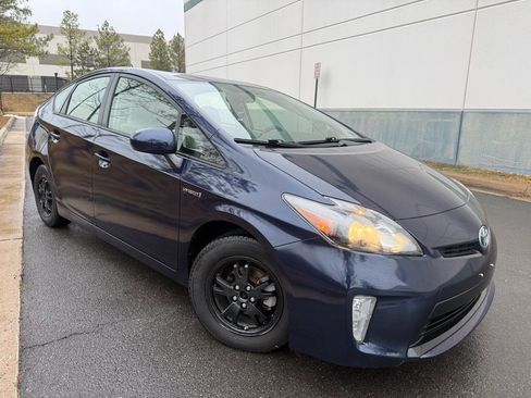 Used 2015 Toyota Prius Three image 1