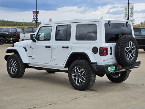 New 2025 Jeep Wrangler Unlimited Sahara w/ Technology Group image 4