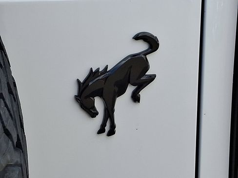 Used 2023 Ford Bronco Wildtrak image 31