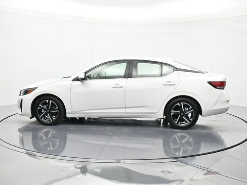 Used 2024 Nissan Sentra SV FWD image 8