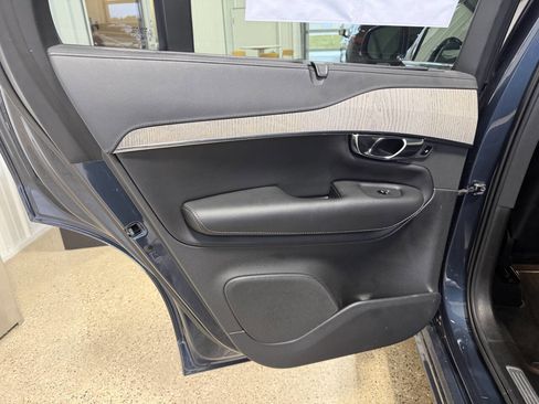 Used 2022 Volvo XC90 T8 Inscription image 26