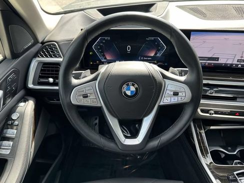 Used 2024 BMW X7 xDrive40i w/ Premium Package AWD/4WD image 22