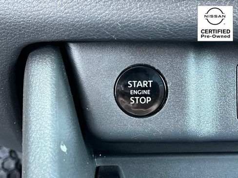 Certified 2025 Nissan Rogue SV FWD image 22