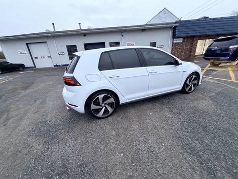 Used 2020 Volkswagen GTI S image 10