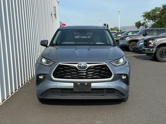 Used 2021 Toyota Highlander XLE AWD/4WD video 2