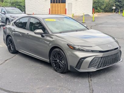 Used 2025 Toyota Camry SE